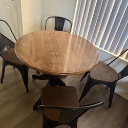 Dining table and 4 chairs