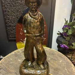 Gun fighter Cowboy Sculpture 13" Statue Western Figure Ceramic Clay Vintage signed Original