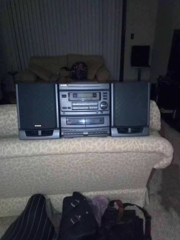 Aiwa Virtual Stereo
