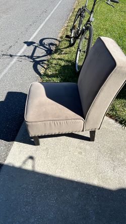 Armless Side Chair