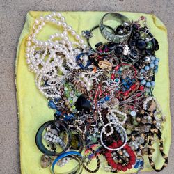 Miscellaneous Jewelry  accessories 