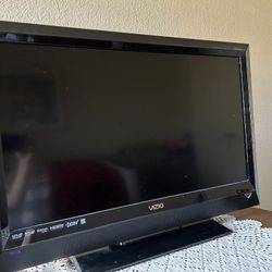 Vizio TV 32” E320VL