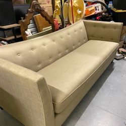 Free Couch 
