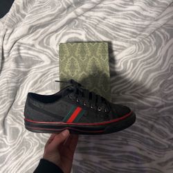 Gucci Shoes 