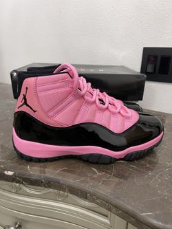 New! Unworn! Air Jordan 11 retro pink, and black men’s size 8