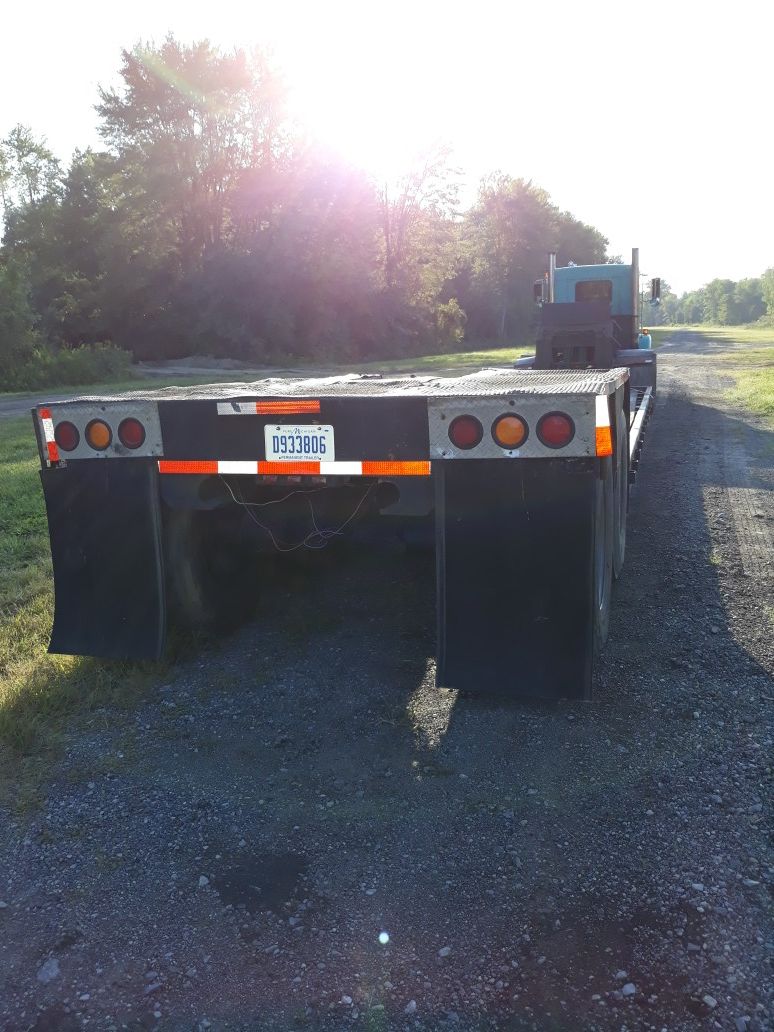 Low Boy with 28' Well