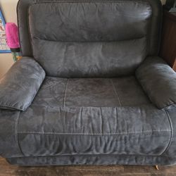 Fully Functional Recliner 