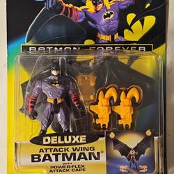 Batman Forever Deluxe Attack Wing Batman w/ Power-Flex Attack Cape 1995 Action Figure