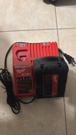 New Milwaukee Charger & Battery Bundle