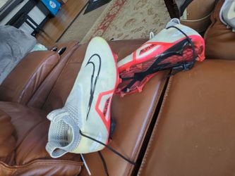 Nike Alpha Menace Elite 3 Football Cleats