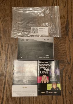 *FOR SALE* NEW 2025 Chevrolet TRAX Factory Owners Manual Full Set *OEM* 
