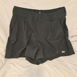 Alo Yoga High-Waist Status Short