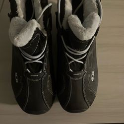 Snow Boots Size 8