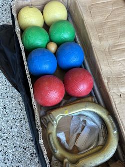 Bocce Ball and Horseshoe Set