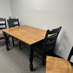 Dining table W/ Removable Leaf