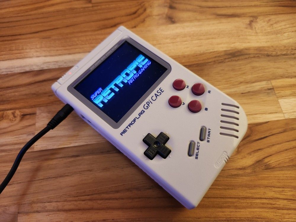 Retro Gaming Handheld System with 1000s of games and case included SEE DESCRIPTION 