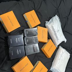 Wallets/purses/colognes