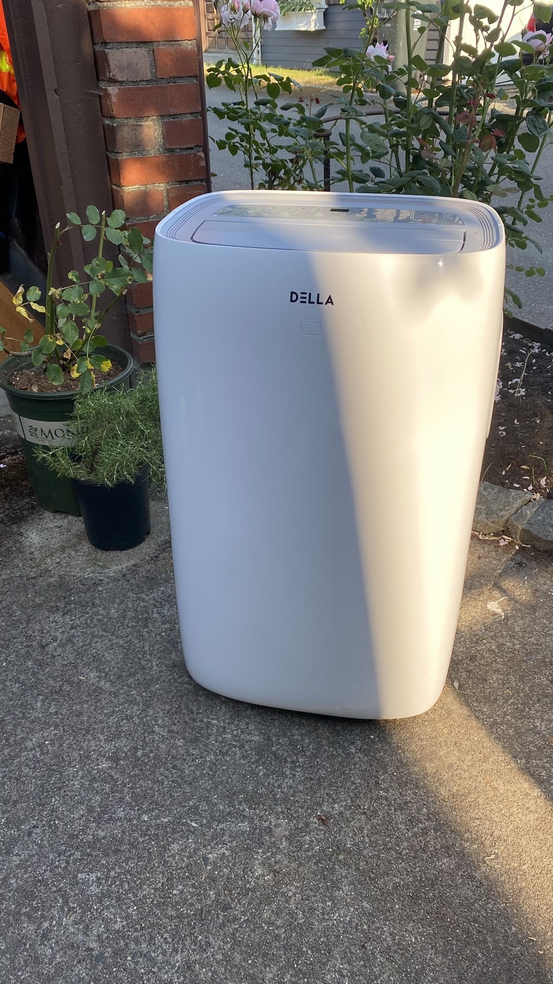 Della 14000BTU Wi-Fi Portable Air Conditioner - Cools Up To 700 Sq Ft
