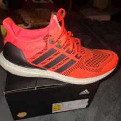 ULTRA BOOST MENS 9.0