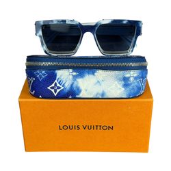 NEW Louis Vuitton GM Sunglasses Case Monogram Bandana Bleached Blue White GI0764 MSRP $650 - 100% Authentic