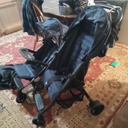 Zoe Touring Stroller 2 PCs Navy Blue Clean W/Mommy Hook 