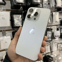 IPhone 15 Pro 128gb Unlocked 🤍