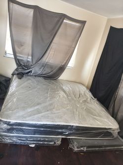 KING size mattress and box springs