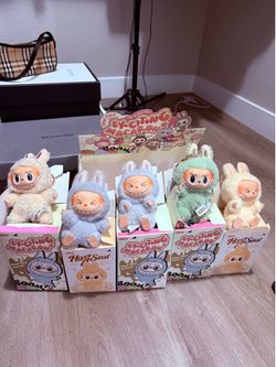 Labubu Macarons x Have A Seat