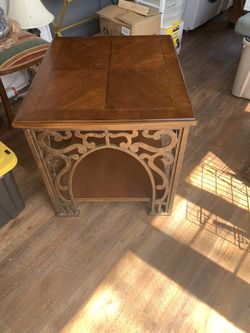 2 End Tables