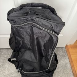 Sports bag on wheels, like new!