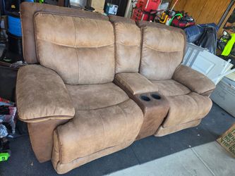 Love sofá recliner (free)