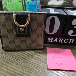 Gucci -ABBEY Gg Monogram 💯 Authentic 