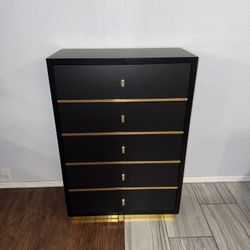 BEAND NEW!!! Black & Gold 5 Drawer Dresser