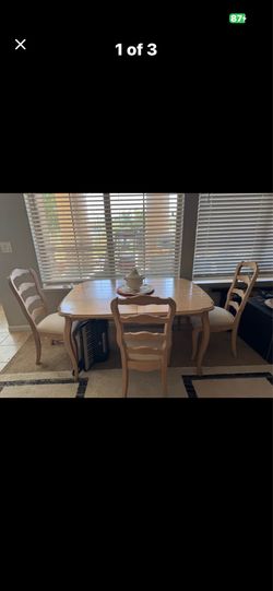Dinning room table