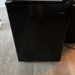 Mini Fridge / Motor Out 