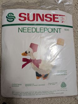 Vintage SUNSET NEEDLEPOINT 5045 CRAFT KIT Christmas Gander Goose