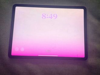 iPad Air 5 Unlocked Excellent Condition!