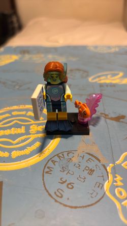 Lego mini figures series 29: Marine Biologist (2 in stock)