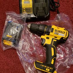 Dewalt 

20-Volt MAX Cordless 1/2 in. Drill/Driver
w/ 20-Volt 1.3Ah Battery, Charger

