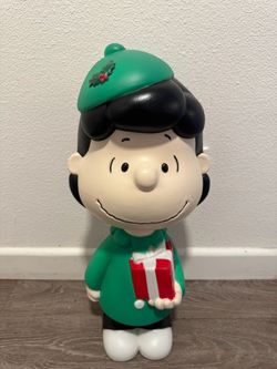 Peanuts Lucy Christmas Holiday Figurine