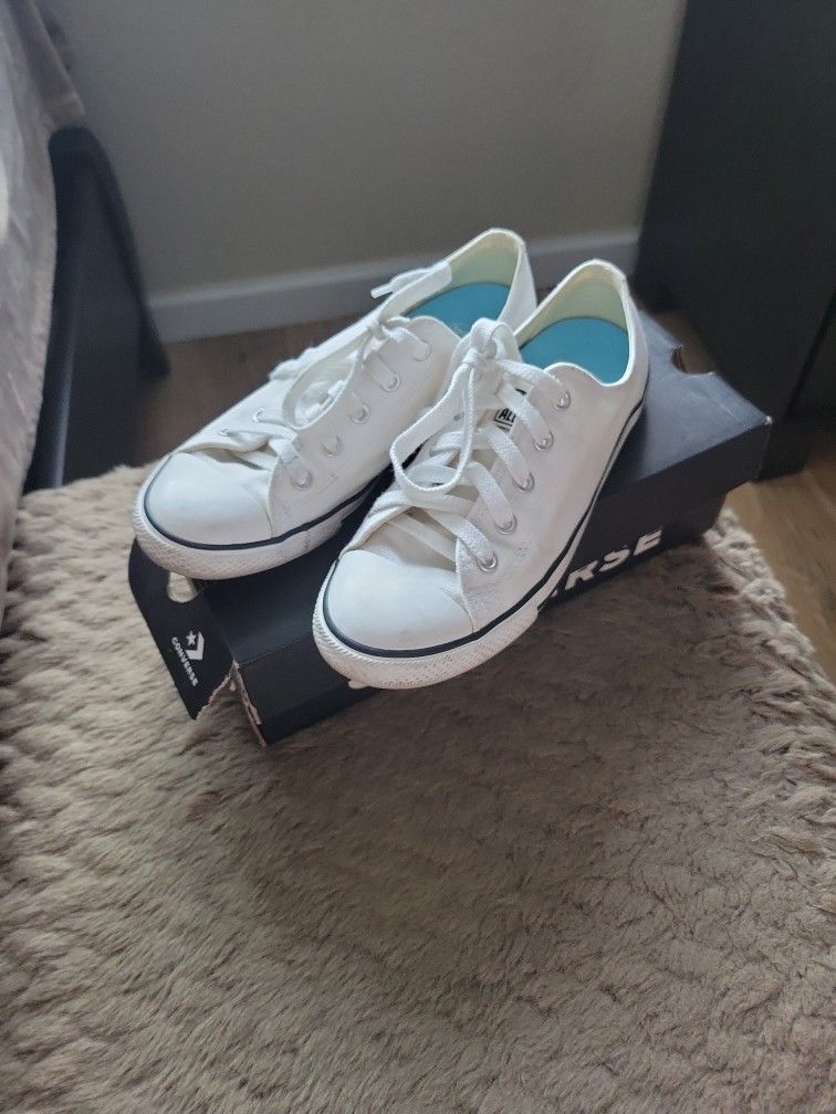 Converse Size 8 Women