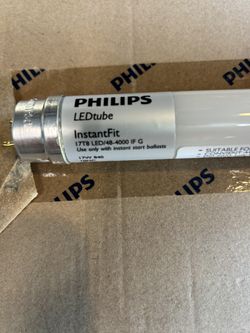 4’ LED Lamp