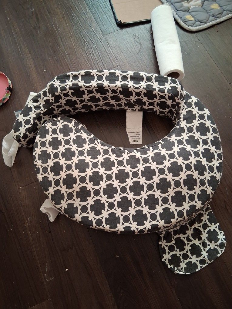 Feeding Pillow