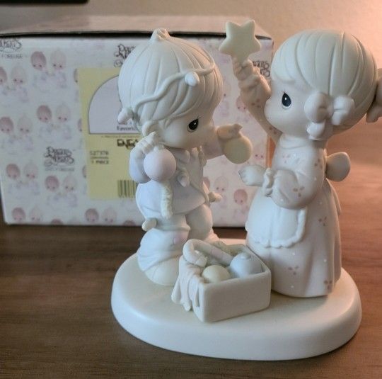 Precious Moments Figurine Christmas