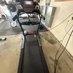 Treadmill 