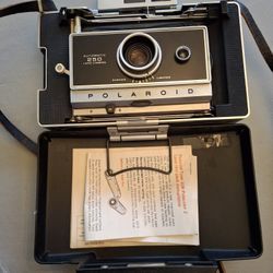 Polaroid 250 Automatic Land Camera. 