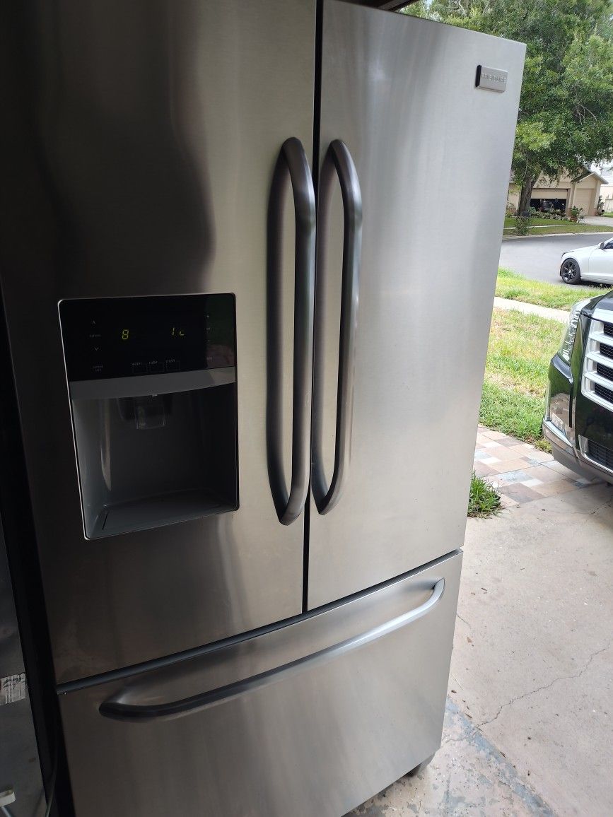 Refrigerator