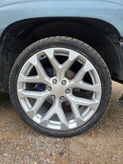 22x9 Snowflake 6x139 Wheels And Tires 285/35/22 Forceland 