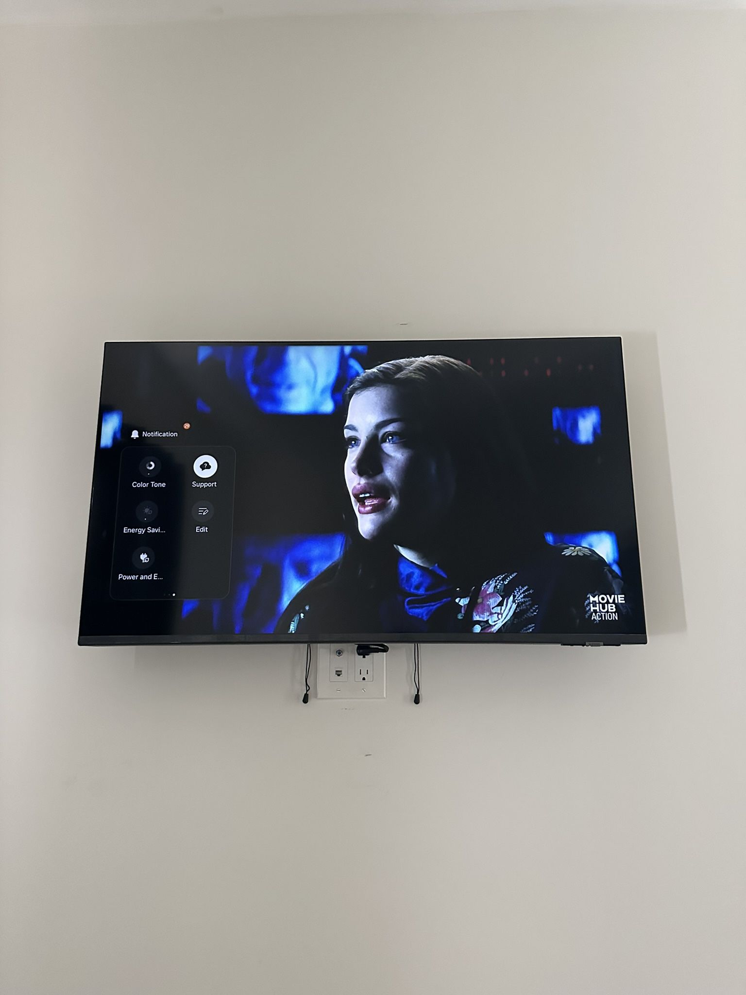 SAMSUNG 43-Inch Class Crystal 4K UHD AU8000 Series HDR, 3 HDMI Ports, Motion Xcelerator, Tap View, P