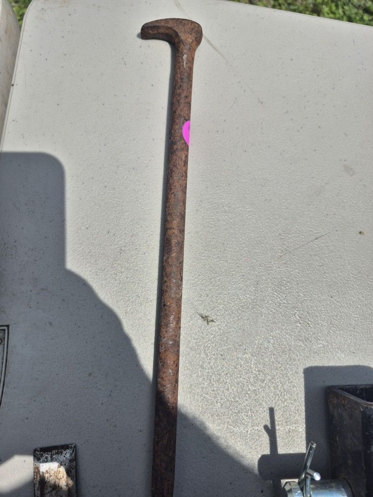 Pry Bar Tool